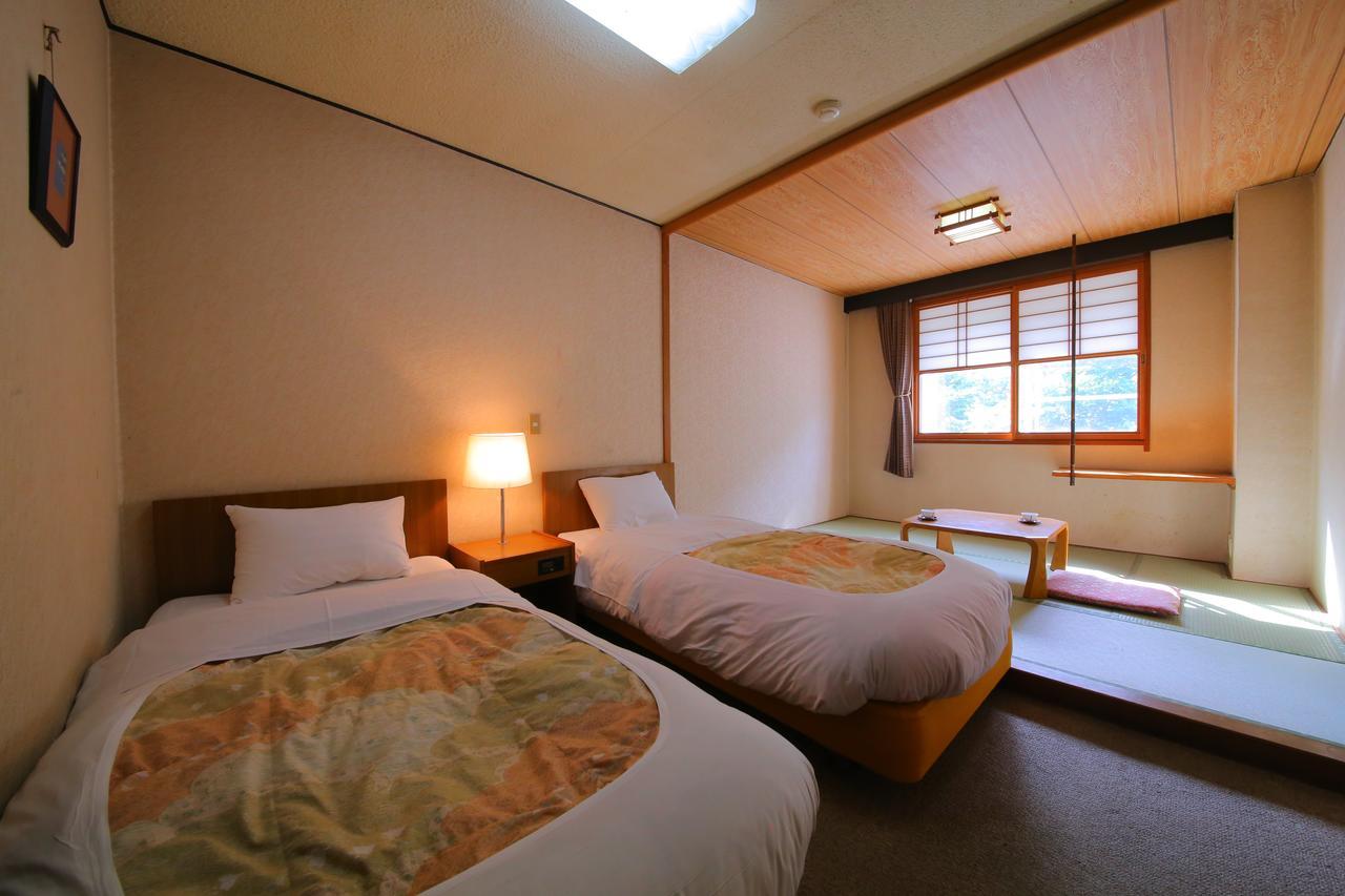 Lake Side Hotel Minatoya Inawashiro Экстерьер фото