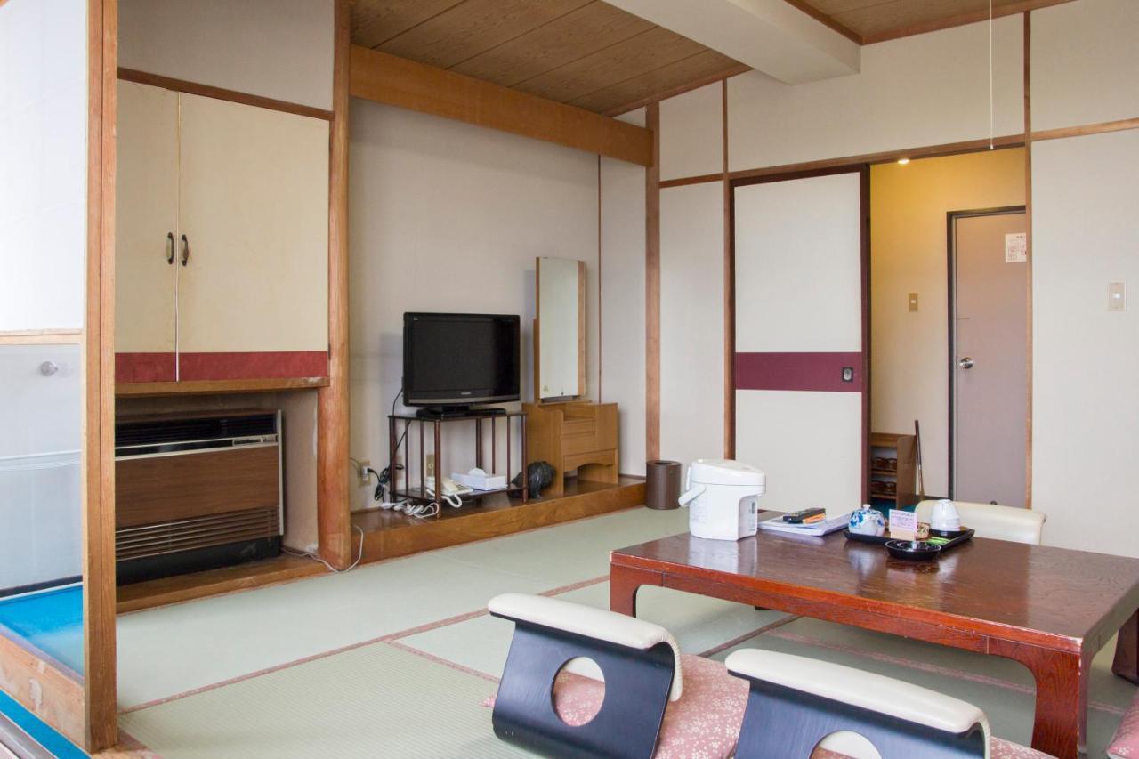 Lake Side Hotel Minatoya Inawashiro Экстерьер фото